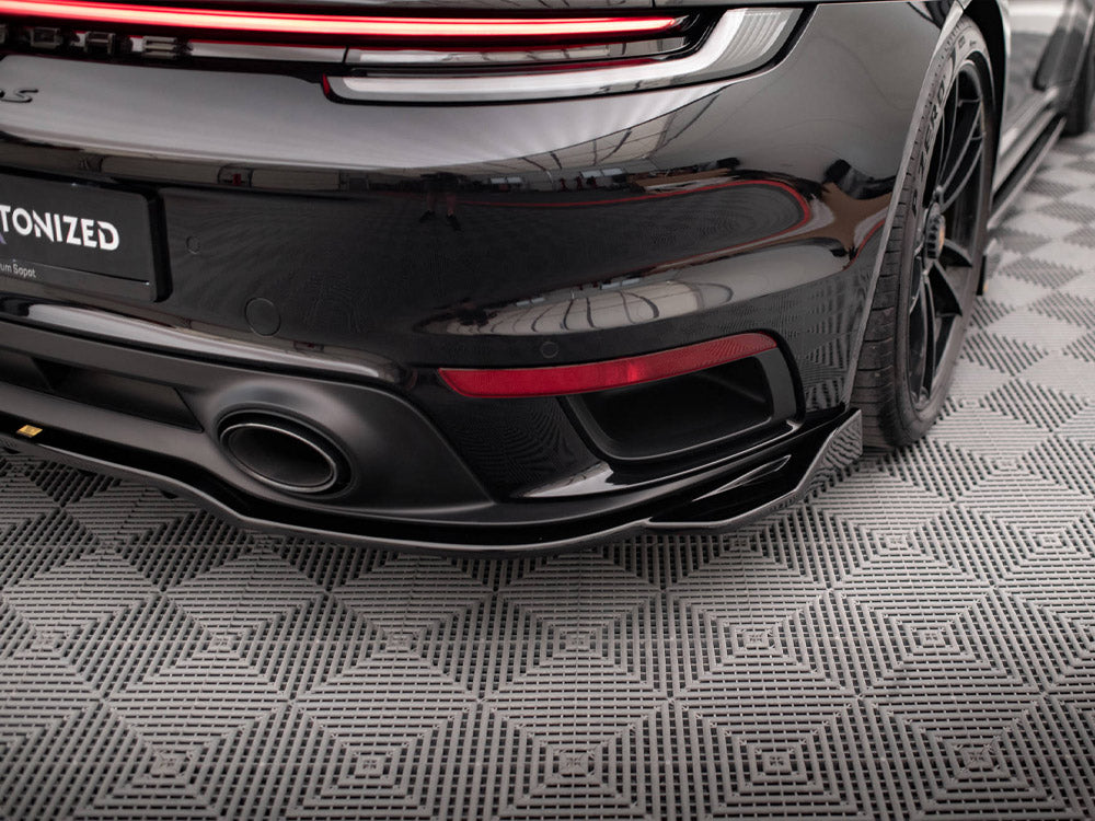 MAXTON DESIGN Central Rear Splitter (Vertical Bars) Porsche 911 Turbo S 992