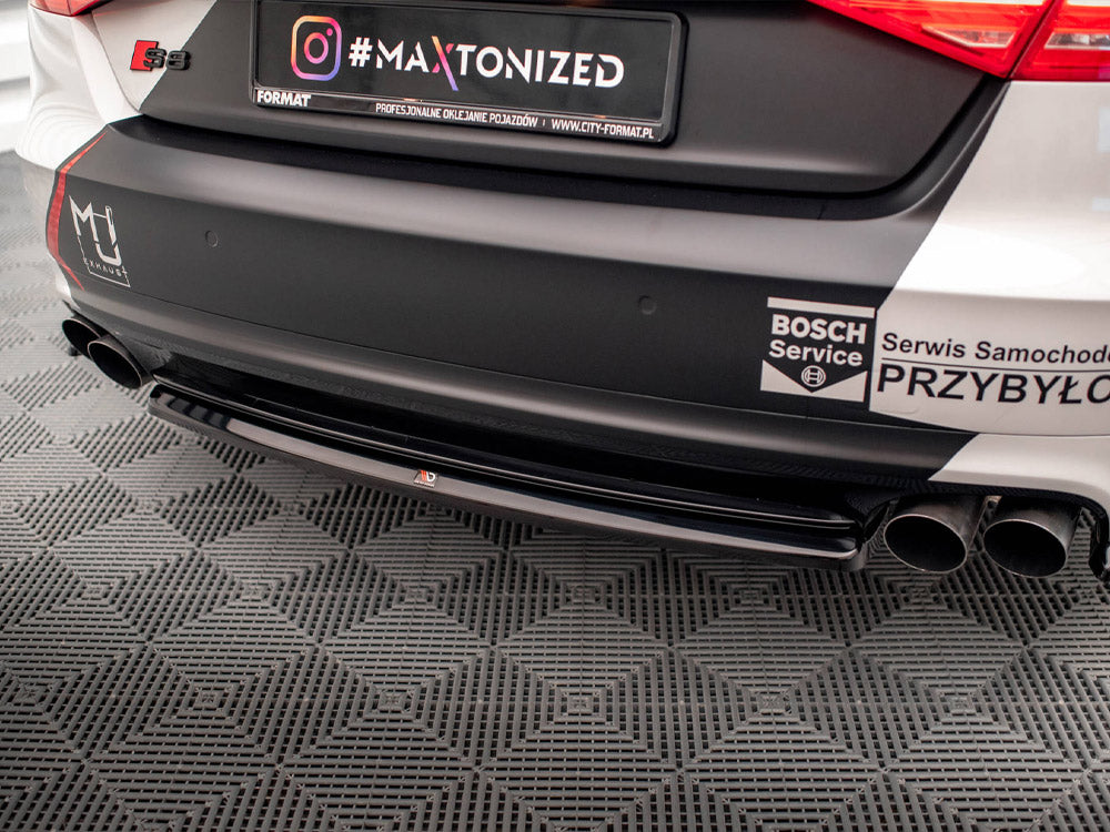 Central Rear Splitter compatible with Audi S8 D4