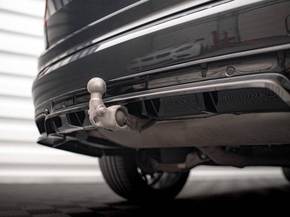 MAXTON DESIGN Central Rear Splitter (Vertical Bars) Volvo XC90 R-Design Mk2 Facelift