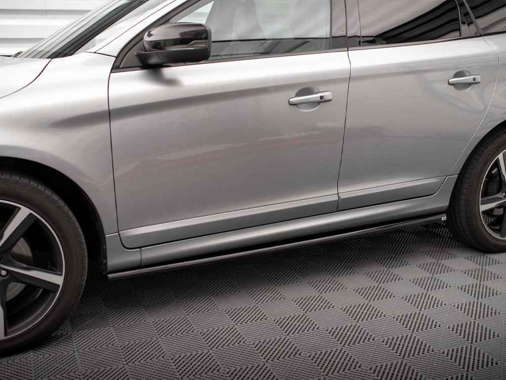 Side Skirts Diffusers compatible with Volvo XC60 R-Design Mk1 Facelift