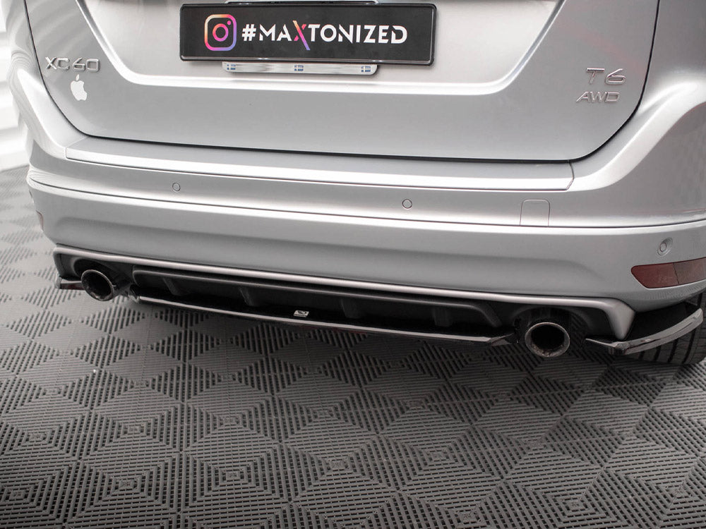 MAXTON DESIGN Central Rear Splitter Volvo XC60 R-Design Mk1 Facelift