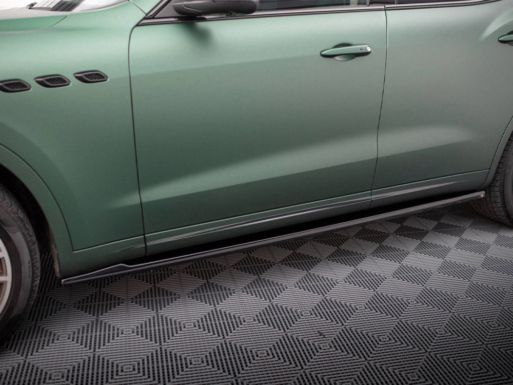Side Skirts Diffusers compatible with Maserati Levante Mk1