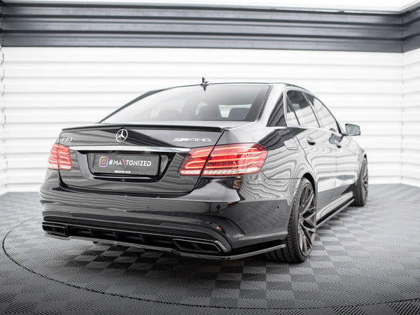 MAXTON DESIGN Central Rear Splitter (Vertical Bars) Mercedes E63 AMG Sedan W212 Facelift