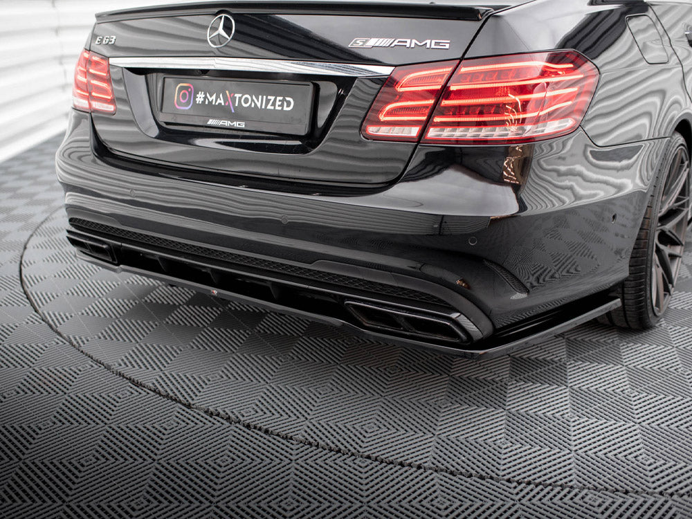 MAXTON DESIGN Central Rear Splitter (Vertical Bars) Mercedes E63 AMG Sedan W212 Facelift
