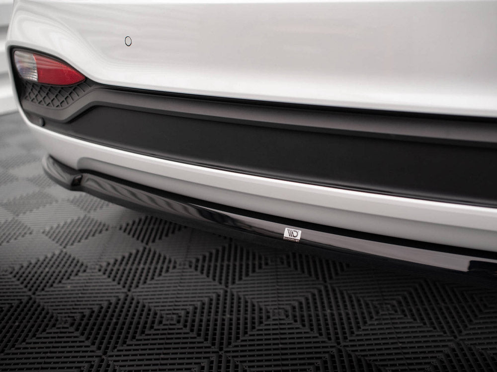 MAXTON DESIGN Central Rear Splitter Hyundai I20 Mk2 Facelift
