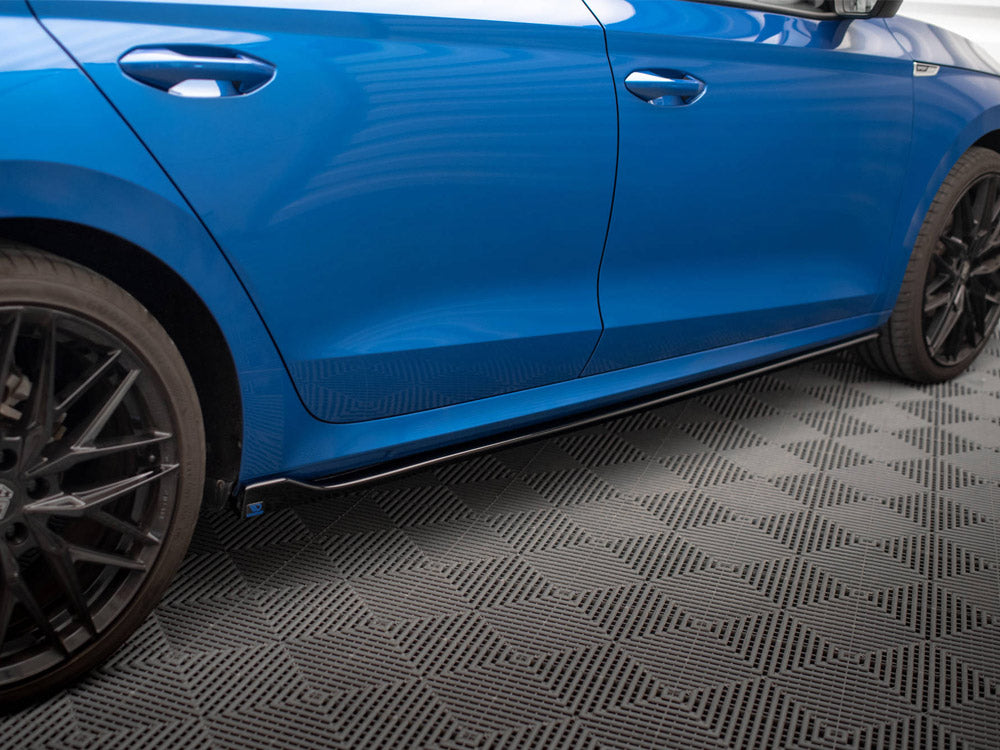Side Skirts Diffusers V.1 compatible with Skoda Octavia Mk4