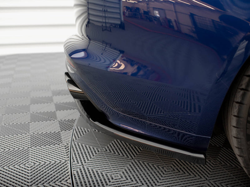 MAXTON DESIGN Central Rear Splitter (Vertical Bars) Porsche Panamera E-Hybrid 971 Facelift