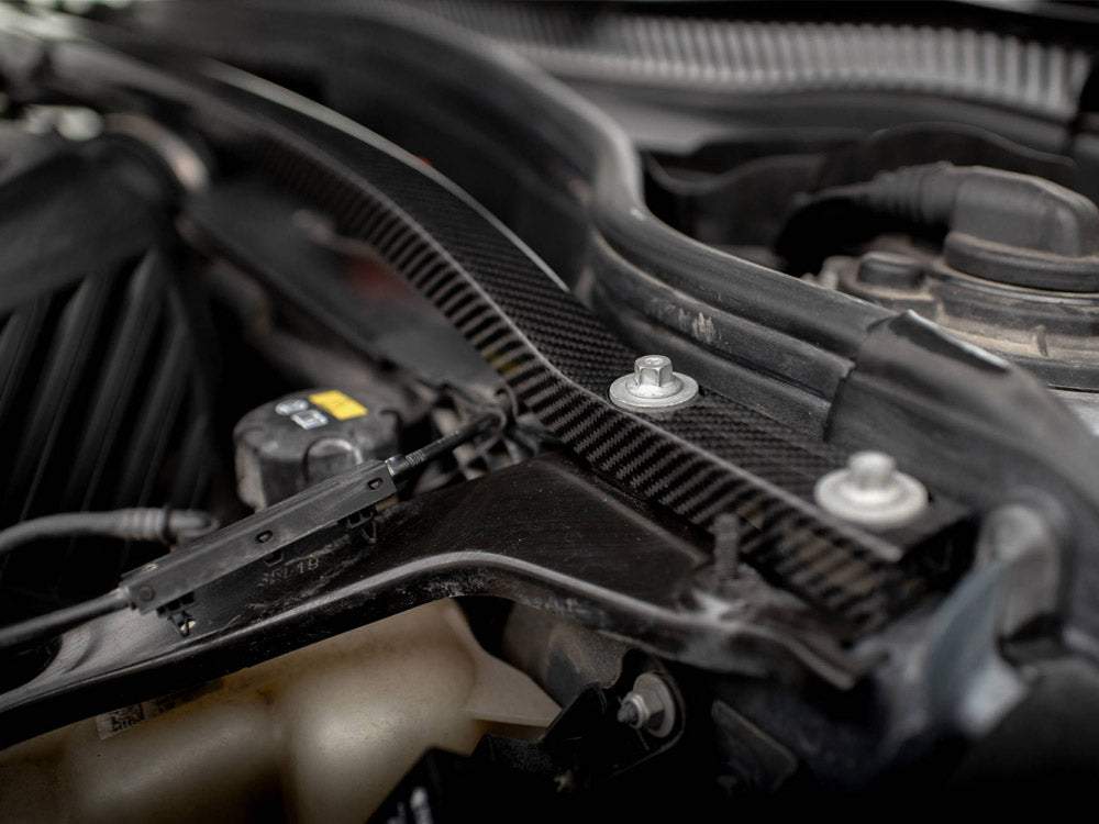 MAXTON DESIGN Carbon Fiber Strut Bar Cover BMW 1 F40 M135i