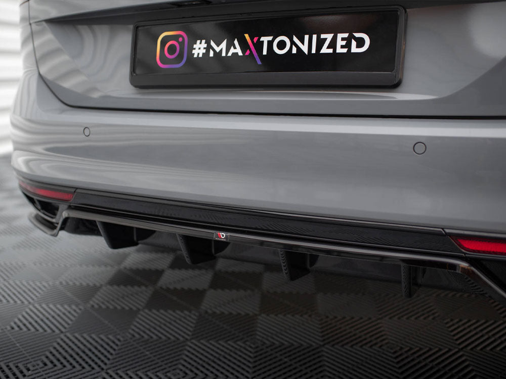 Rear Splitter (Vertical Bars) compatible with Volkswagen Passat R-Line B8 Facelift