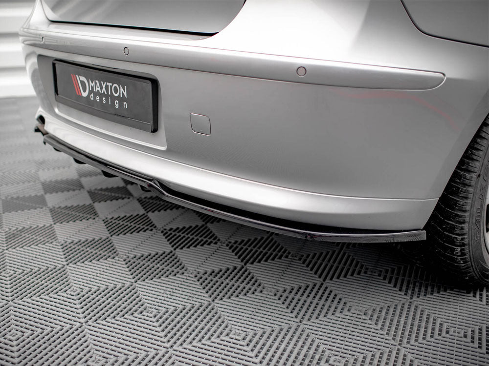 Central Rear Splitter (Vertical Bars) compatible with BMW 1 E81 Facelift
