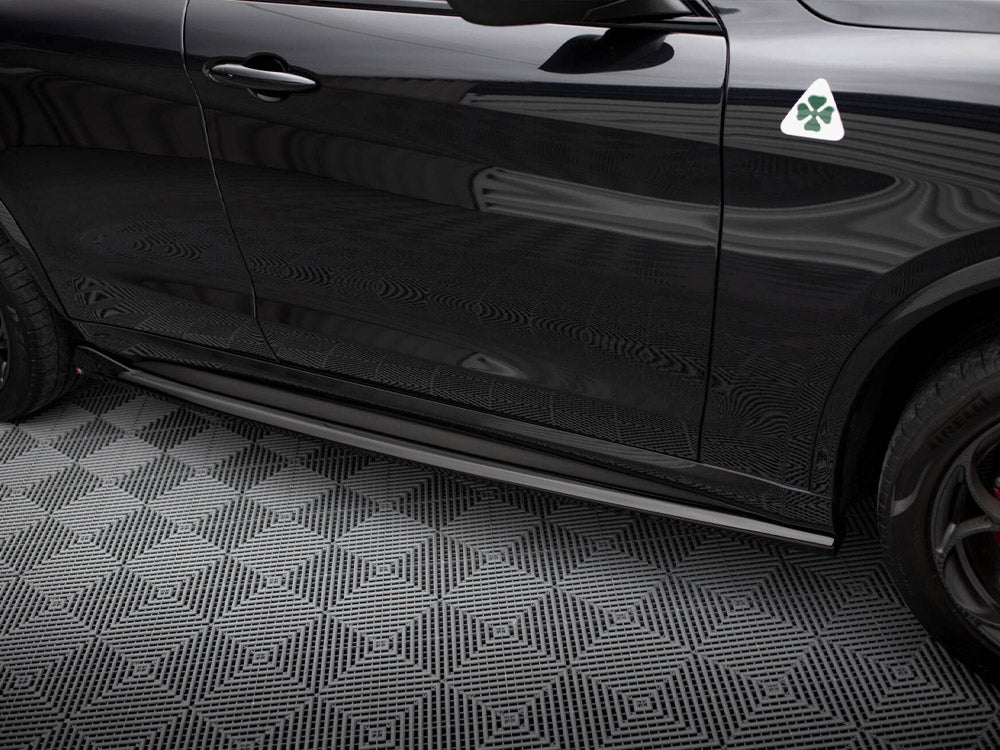 Side Skirts Diffusers compatible with Alfa Romeo Stelvio Quadrifoglio Mk1