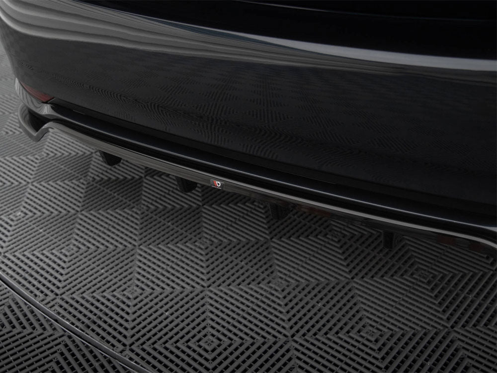 Rear Splitter (Vertical Bars) compatible with Toyota Avensis Sedan Mk3 Facelift