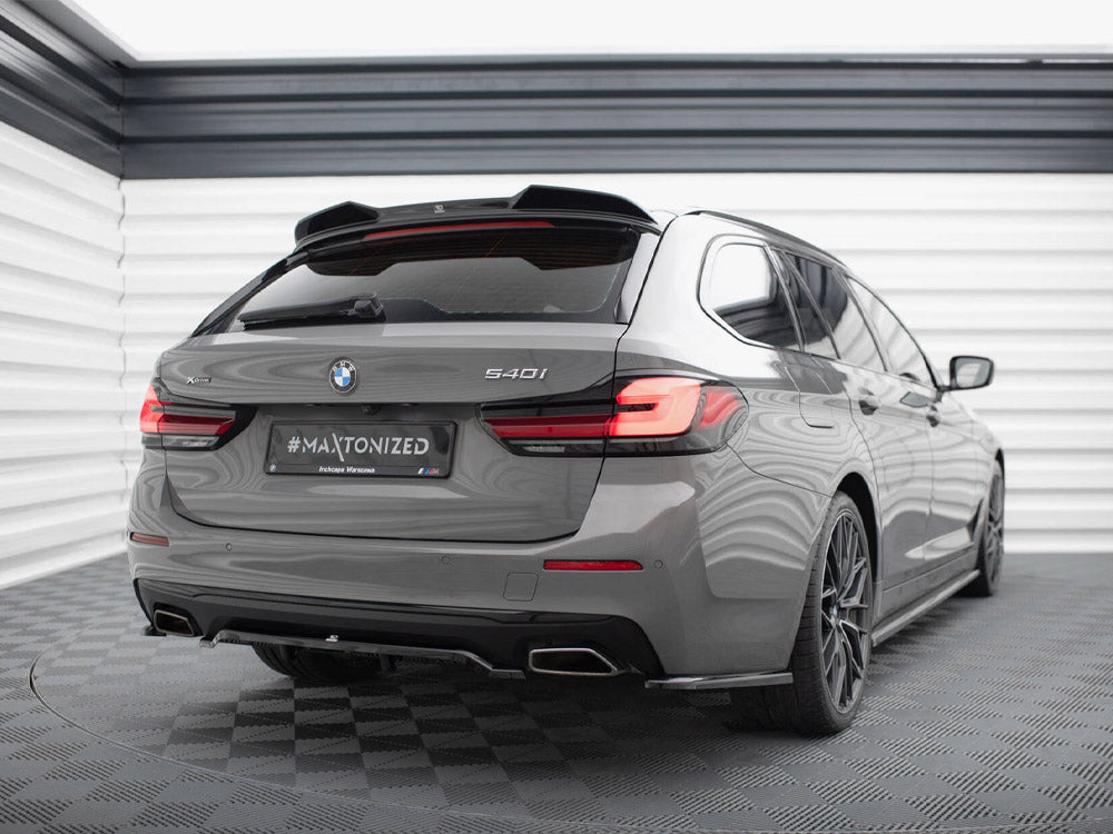 Central Rear Splitter (Vertical Bars) compatible with BMW 5 G30 / G31 Facelift