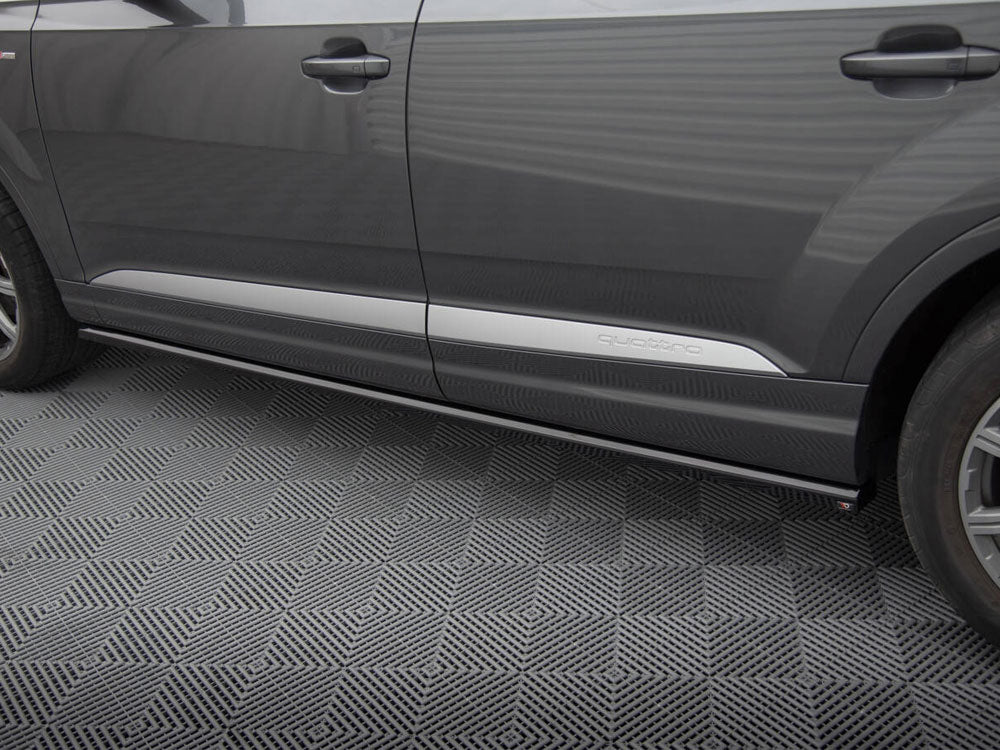 Side Skirts Diffusers compatible with Audi Q7 Mk2