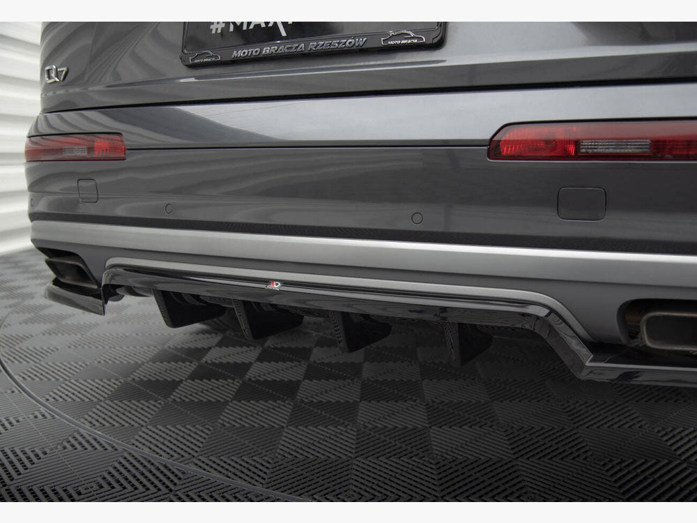 Central Rear Splitter (Vertical Bars) compatible with Audi Q7 Mk2