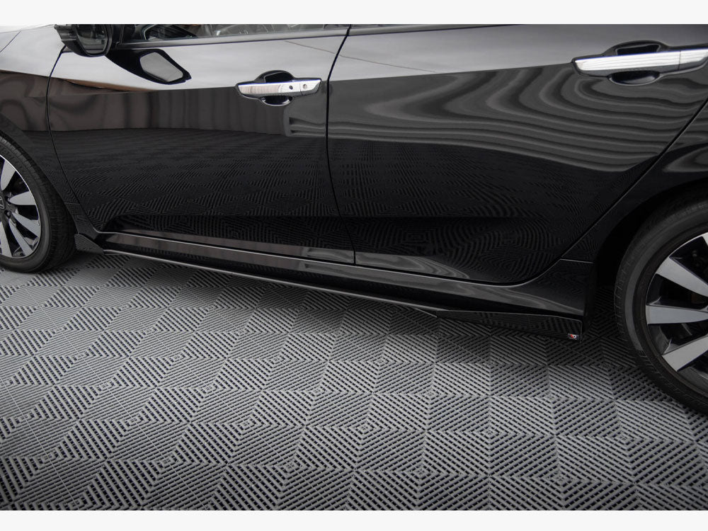 Street PRO Side Skirts Diffusers + Flaps compatible with Honda Civic Mk10