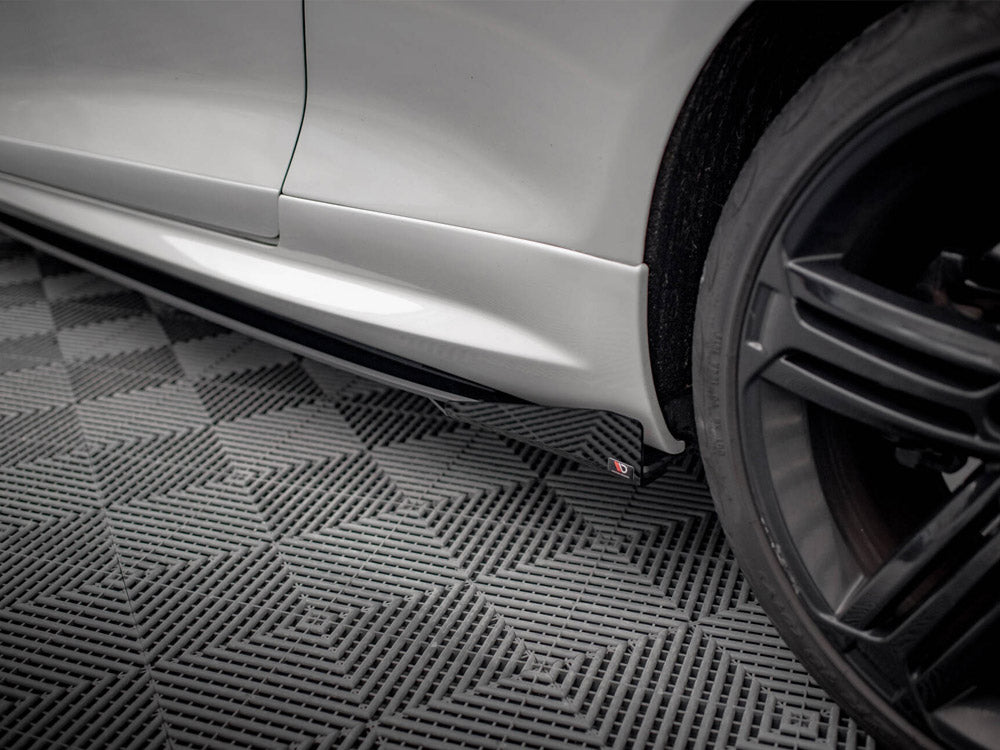 Side Flaps compatible with Volkswagen Scirocco R Mk3