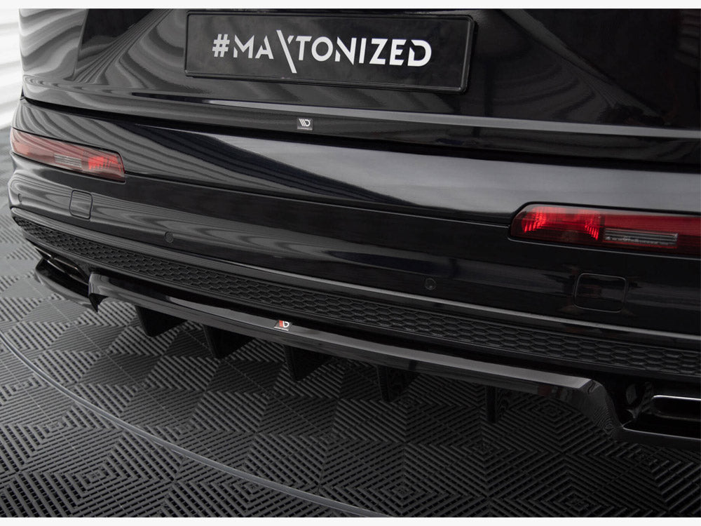 Central Rear Splitter (Vertical Bars) compatible with Audi SQ7 Mk2