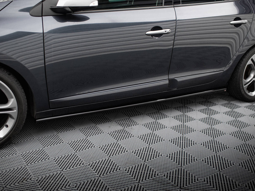 Side Skirts Diffusers compatible with Renault Megane GT Mk3 Facelift