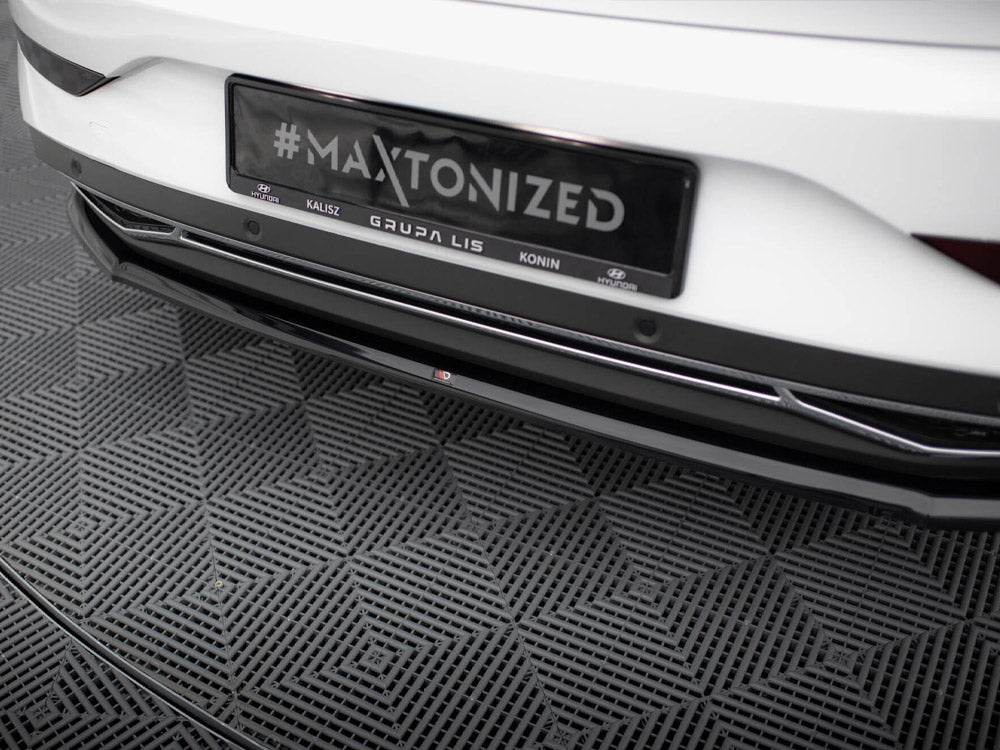 Central Rear Splitter compatible with Hyundai i30 Mk3 Facelift