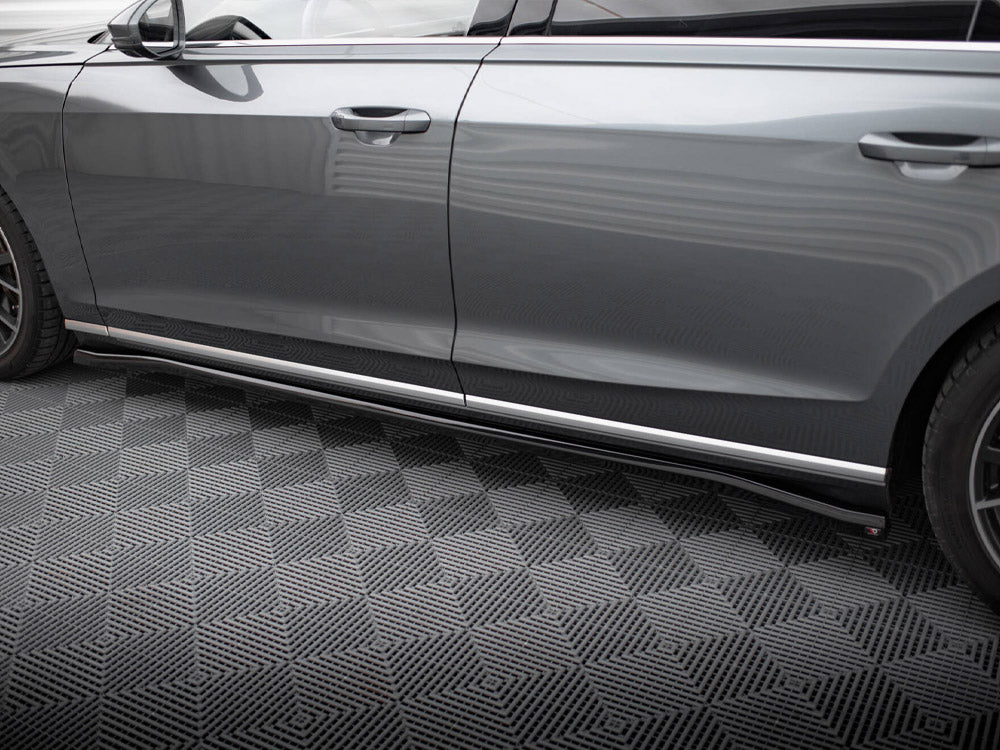 Side Skirts Diffusers compatible with Audi A8 D5