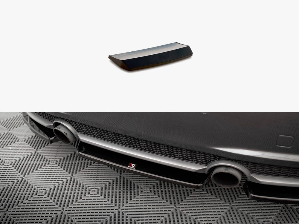 Central Rear Splitter compatible with Audi TT S Line 8S