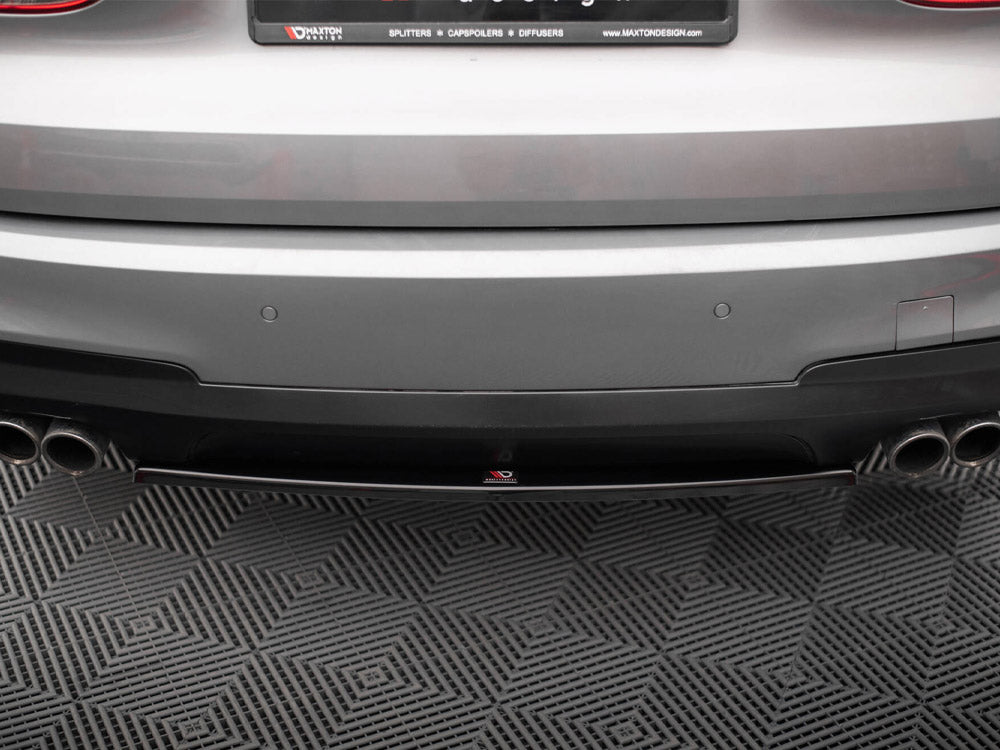 Central Rear Splitter compatible with BMW 5 GT M-Pack F07