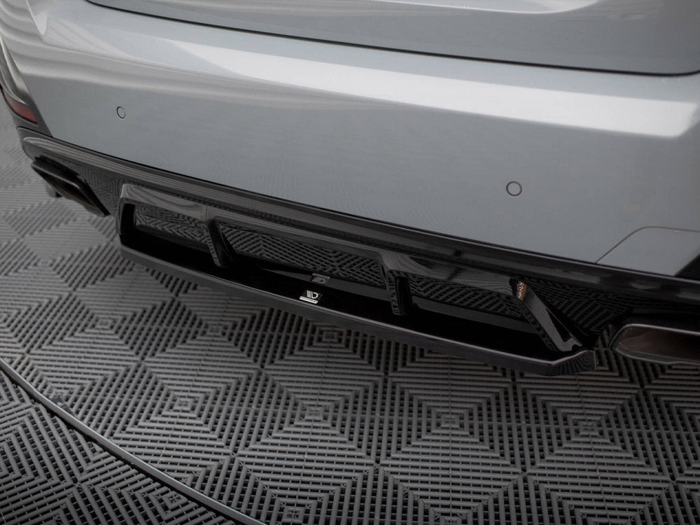 Central Rear Splitter compatible with BMW M440i Gran Coupe G26