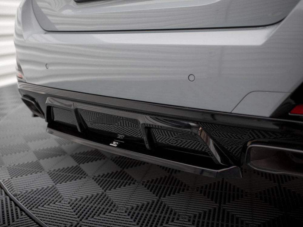 Central Rear Splitter compatible with BMW M440i Gran Coupe G26