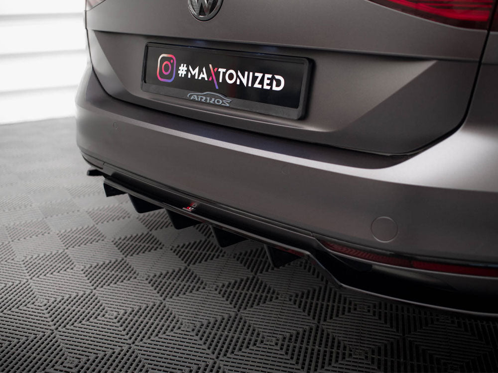 Rear Splitter (Vertical Bars) compatible with Volkswagen Passat Sedan / Variant B8