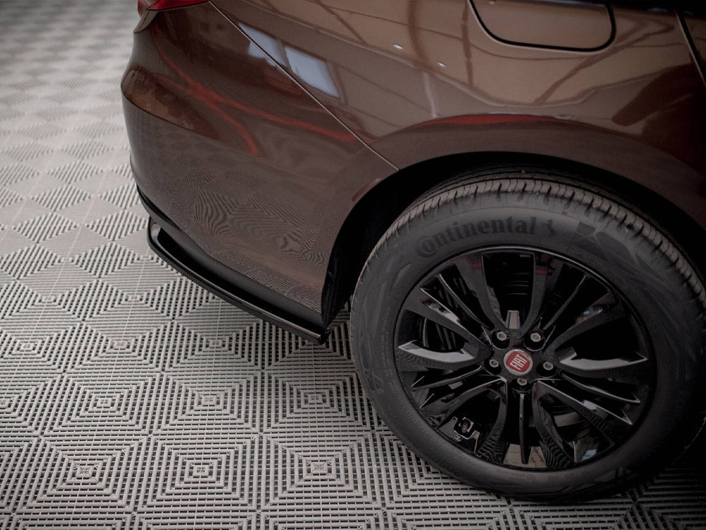 Rear Splitter (Vertical Bars) compatible with Fiat Tipo S Sedan Mk1