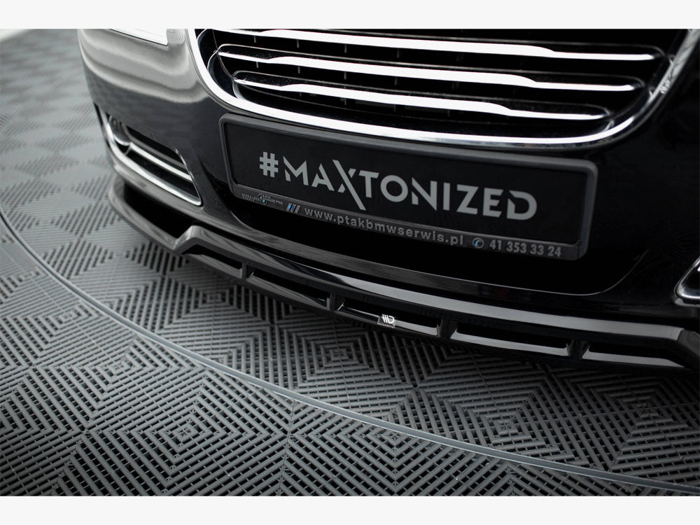 Front Splitter compatible with Chrysler 300 Mk2