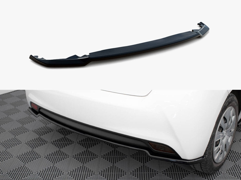 Central Rear Splitter compatible with Toyota Yaris Mk3 Facelift