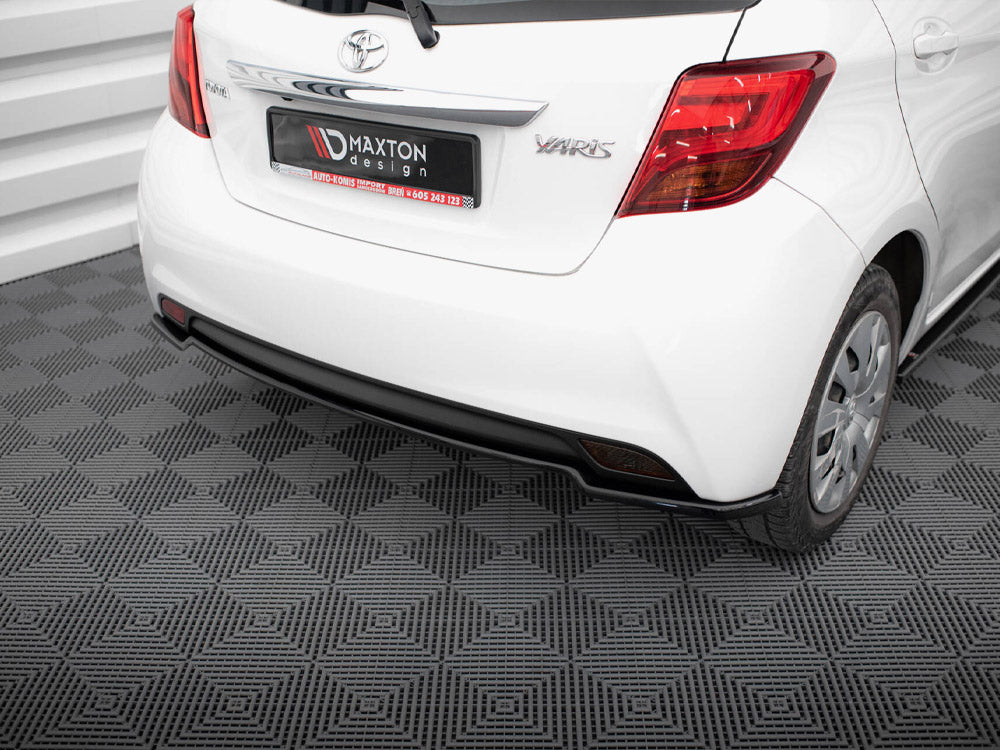Central Rear Splitter compatible with Toyota Yaris Mk3 Facelift