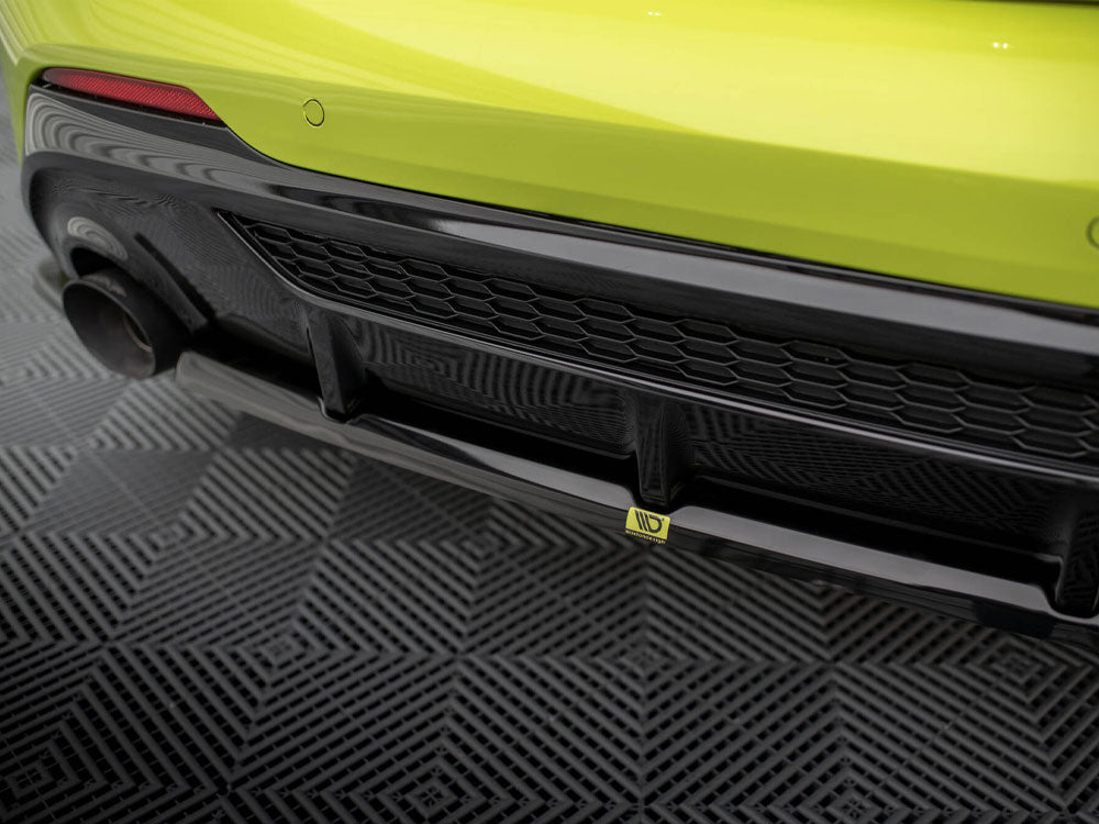 Central Rear Splitter V.2 compatible with BMW M135i F40