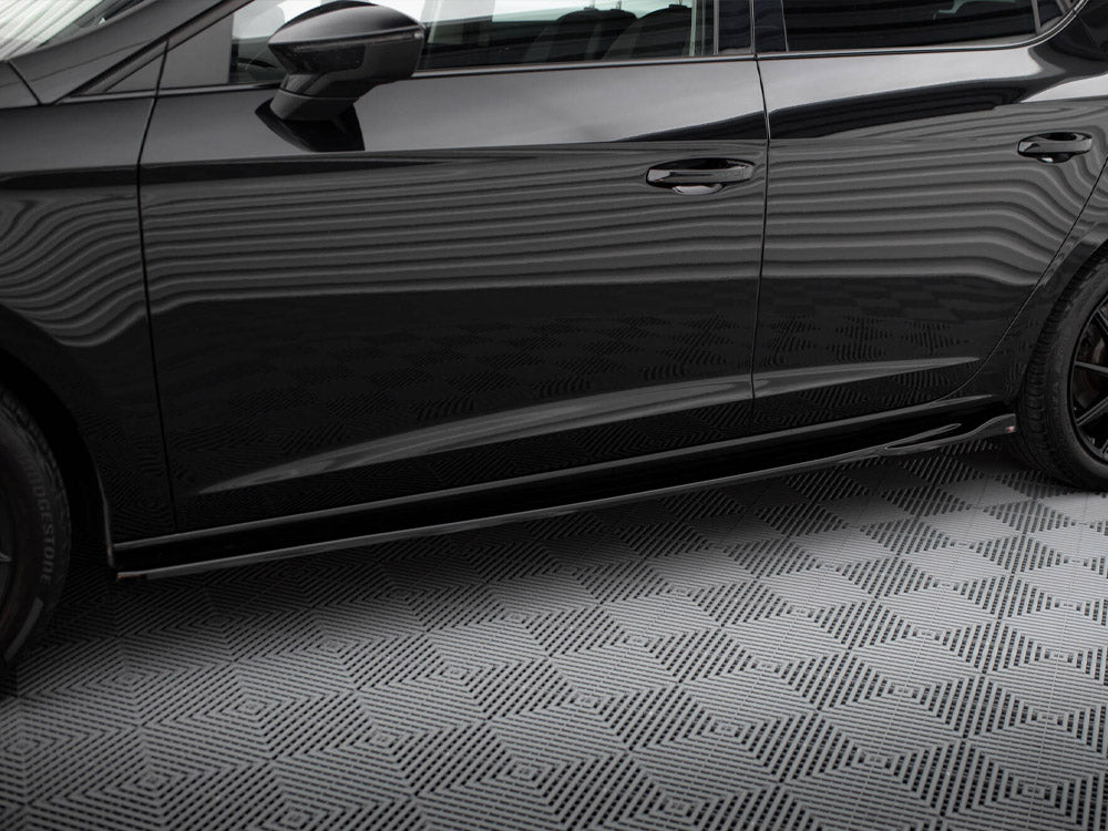 Side Skirts Diffusers V.4 compatible with SEAT Leon Cupra / FR Mk3 FL