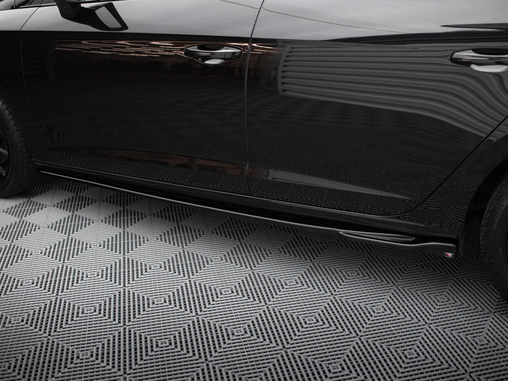 Side Skirts Diffusers V.4 compatible with SEAT Leon Cupra / FR Mk3 FL