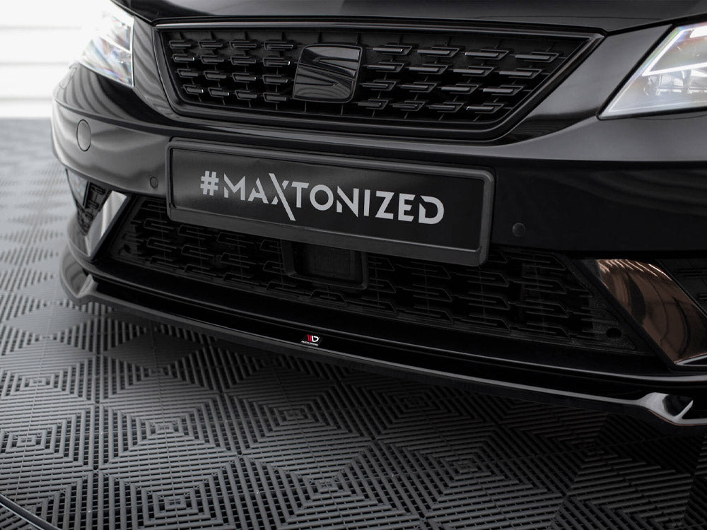 Front Splitter V.2 compatible with SEAT Leon Mk3 Facelift
