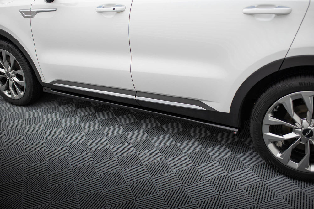 Side Skirts Diffusers compatible with Kia Sorento Mk4