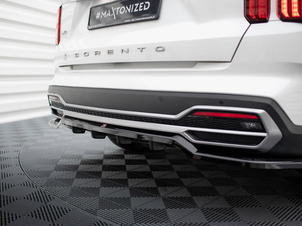 Central Rear Splitter (Vertical Bars) compatible with Kia Sorento Mk4