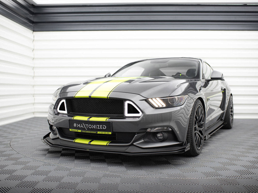 Street PRO Front Splitter + Flaps compatible with Ford Mustang GT Mk6