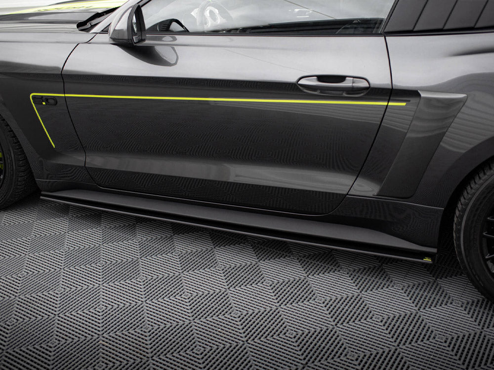 Street PRO Side Skirts Diffusers compatible with Ford Mustang GT Mk6