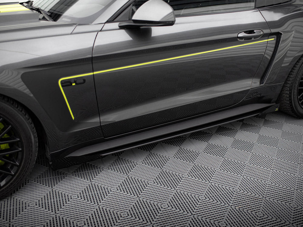 Street PRO Side Skirts Diffusers + Flaps compatible with Ford Mustang GT Mk6