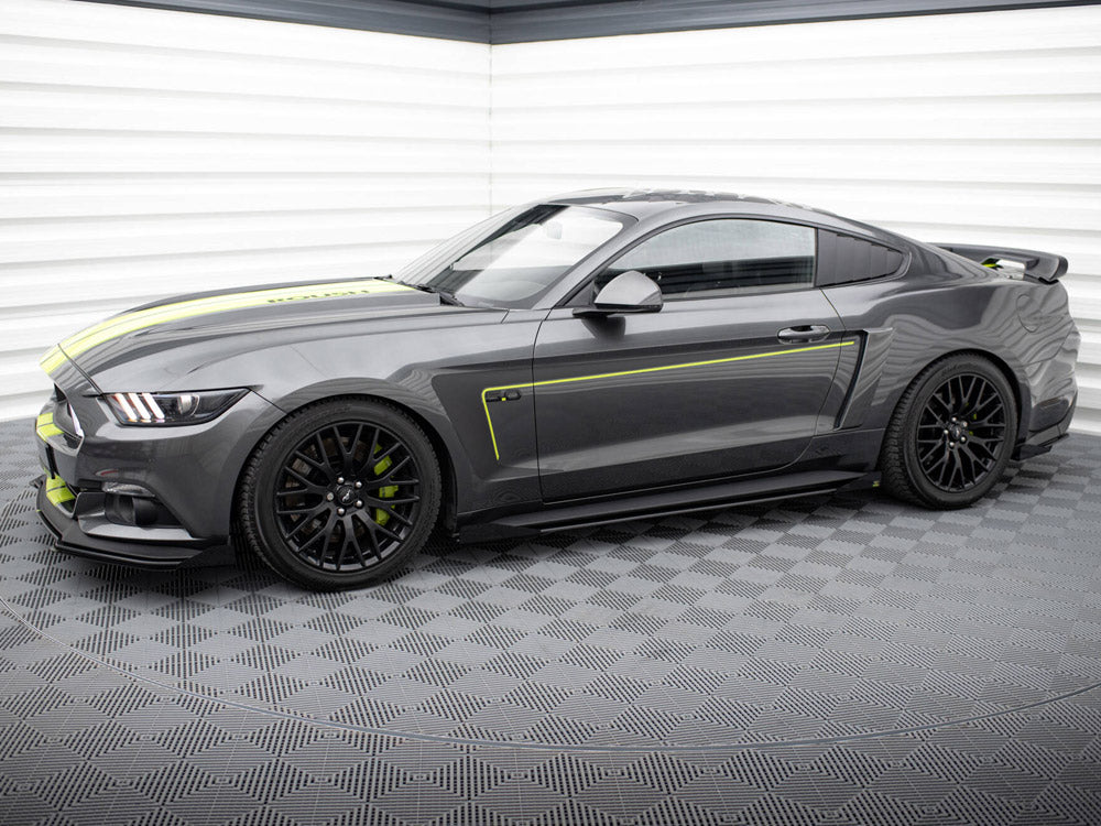 Street PRO Side Skirts Diffusers + Flaps compatible with Ford Mustang GT Mk6