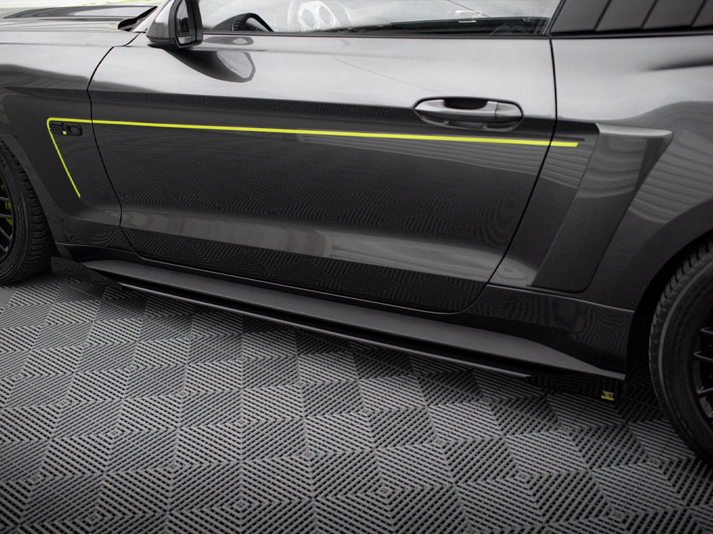 Street PRO Side Skirts Diffusers + Flaps compatible with Ford Mustang GT Mk6