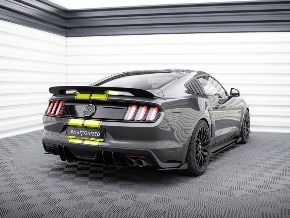 Street Pro Rear Side Splitters + Flaps compatible with Ford Mustang GT Mk6