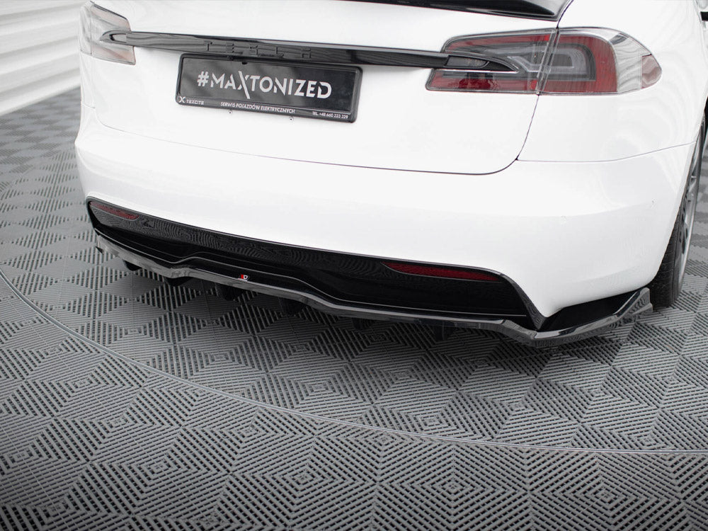 Rear Splitter (Vertical Bars) V.1 compatible with Tesla Model S Plaid Mk1 Facelift