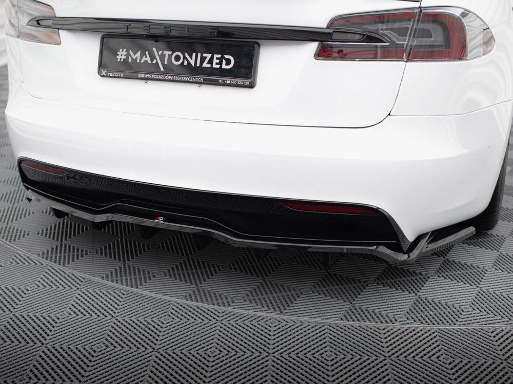 Rear Splitter (Vertical Bars) V.2 compatible with Tesla Model S Plaid Mk1 Facelift