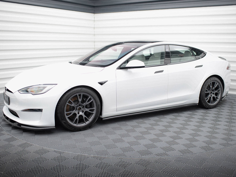 Side Skirts Diffusers V.2 compatible with Tesla Model S Plaid Mk1 Facelift