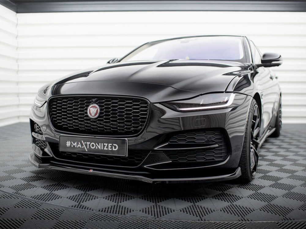 Front Splitter V.1 compatible with Jaguar XE X760 Facelift